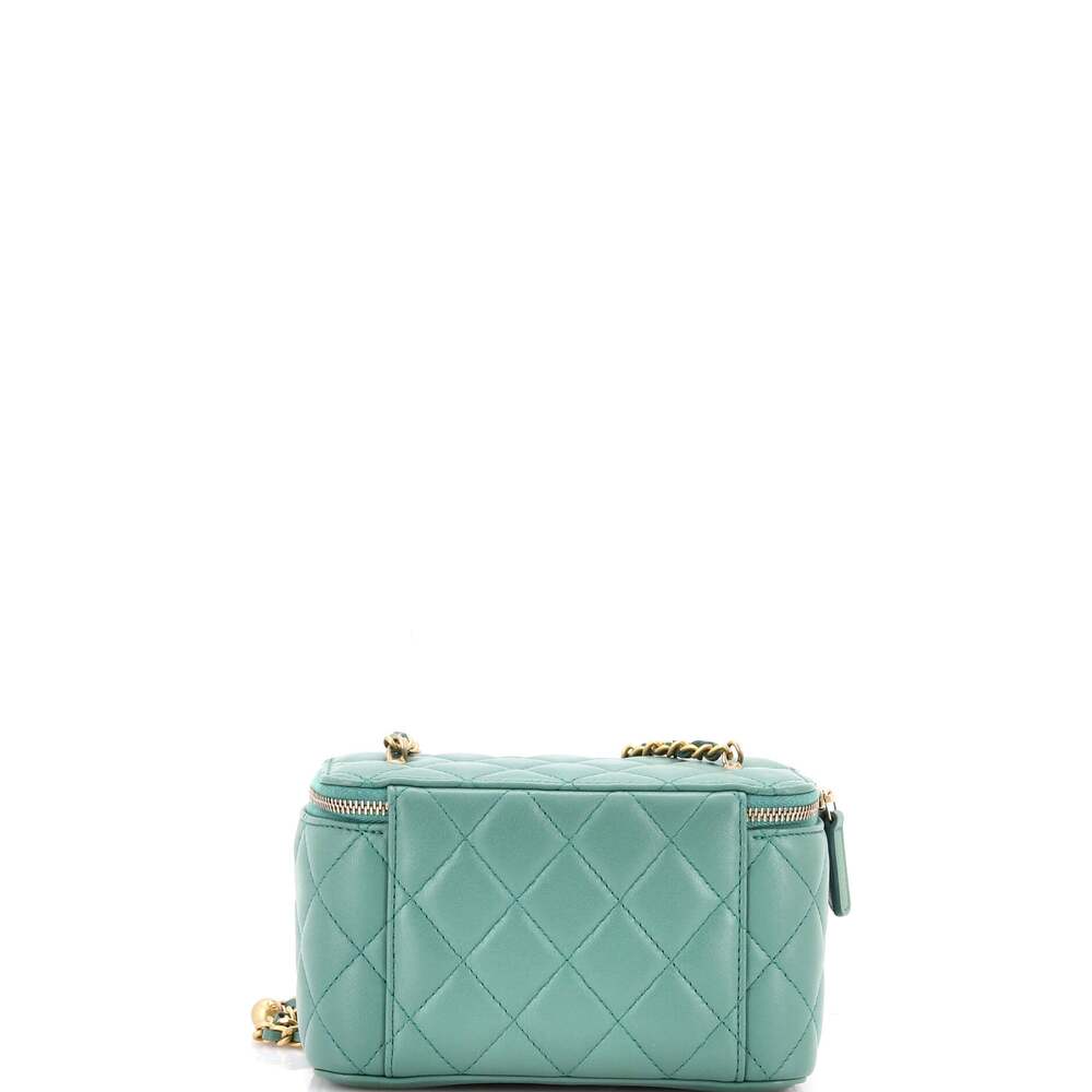 Chanel Pearl Crush Vanity Case With #243933C40B - Picture 3 of 6